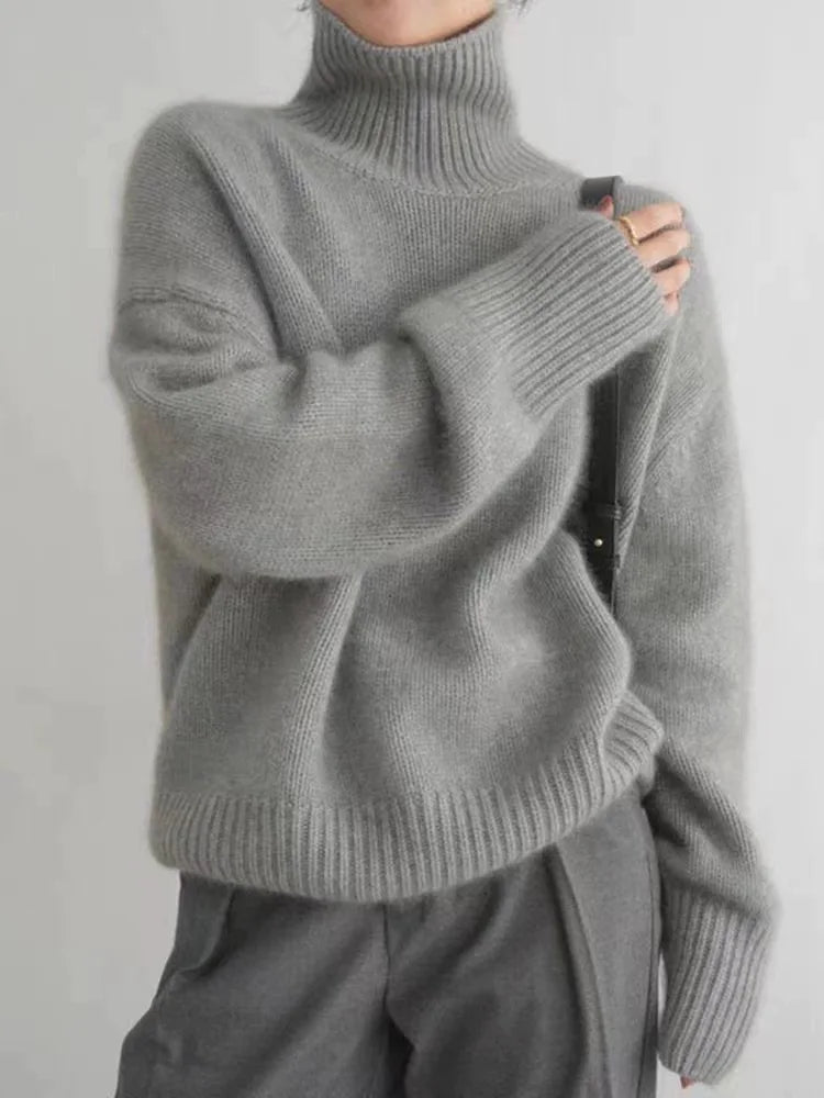 IZZY- TURTLENECK COMFY SWEATER